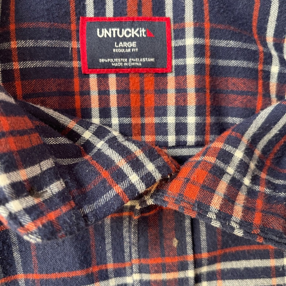 Untuckit Men’s Plaid Flannel Shirt – Size Large (Regular Fit) - Picture 9 of 10